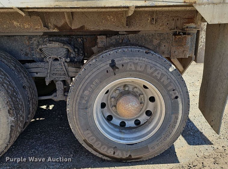 image for item DP6455 2000 Freightliner FLD 120 seed tender truck