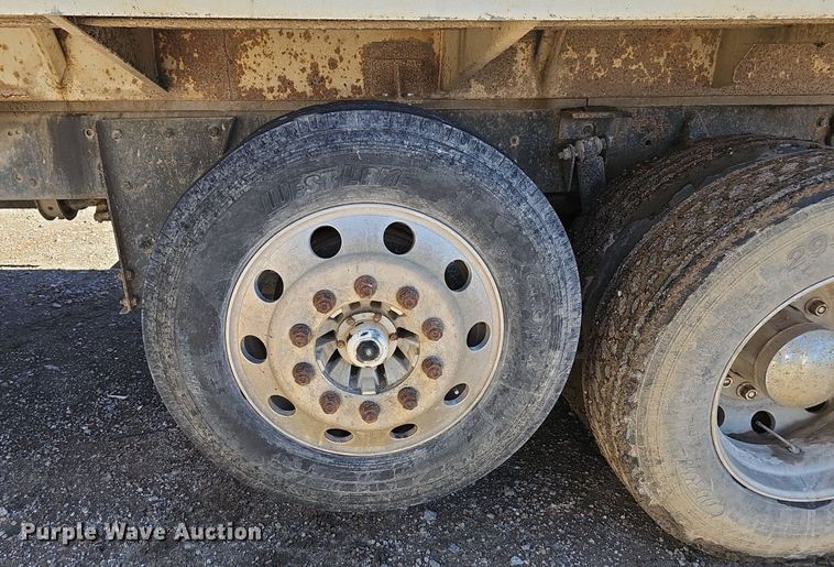 image for item DP6455 2000 Freightliner FLD 120 seed tender truck