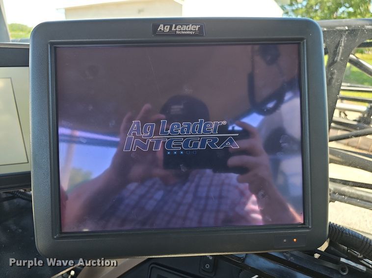 image for item DP6456 2012 John Deere 4830 sprayer