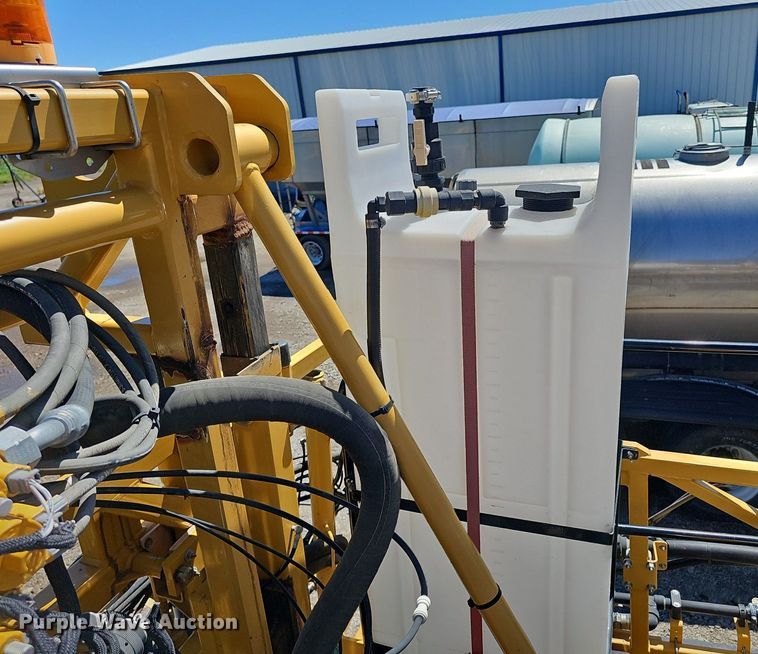 image for item DP6457 2012 RoGator RG900 sprayer