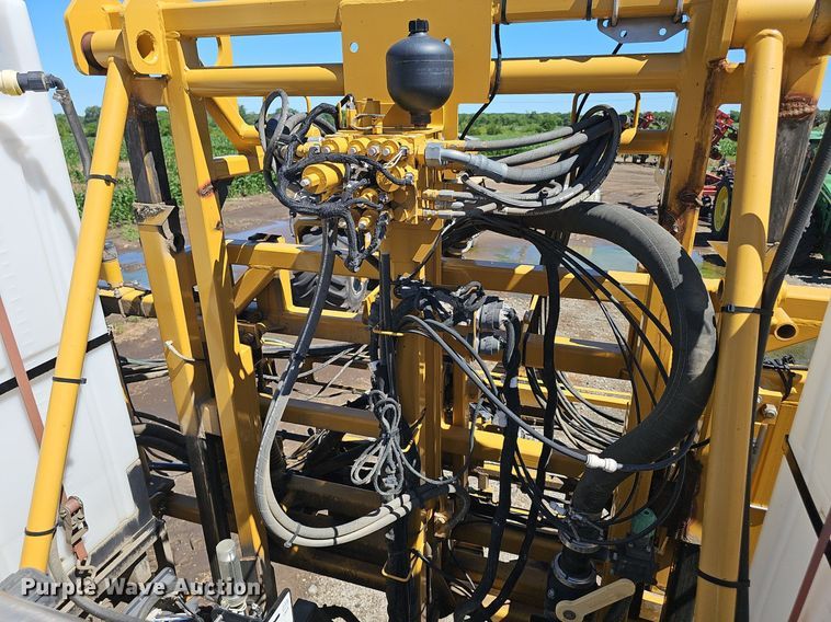 image for item DP6457 2012 RoGator RG900 sprayer