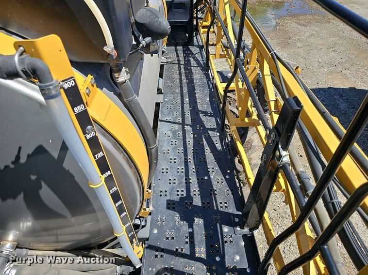 image for item DP6457 2012 RoGator RG900 sprayer