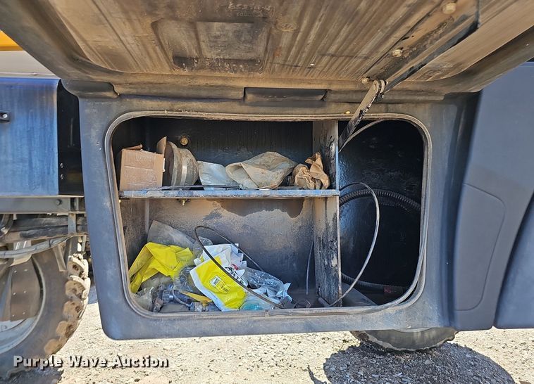 image for item DP6457 2012 RoGator RG900 sprayer