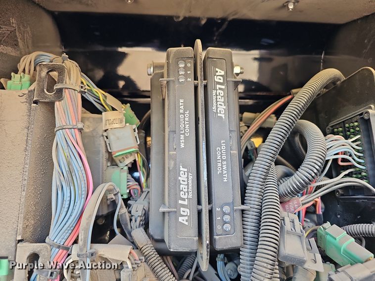 image for item DP6457 2012 RoGator RG900 sprayer