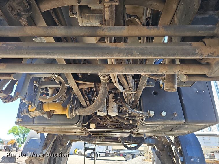 image for item DP6457 2012 RoGator RG900 sprayer