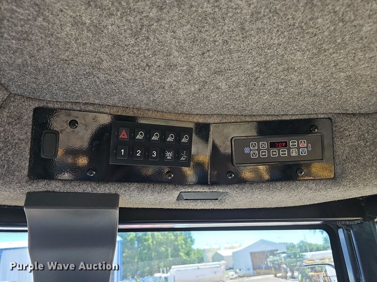 image for item DP6457 2012 RoGator RG900 sprayer