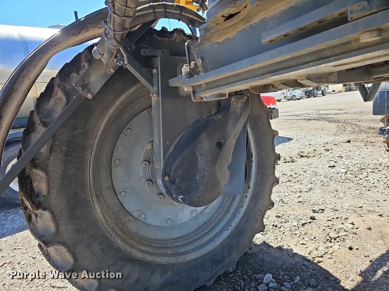 image for item DP6457 2012 RoGator RG900 sprayer