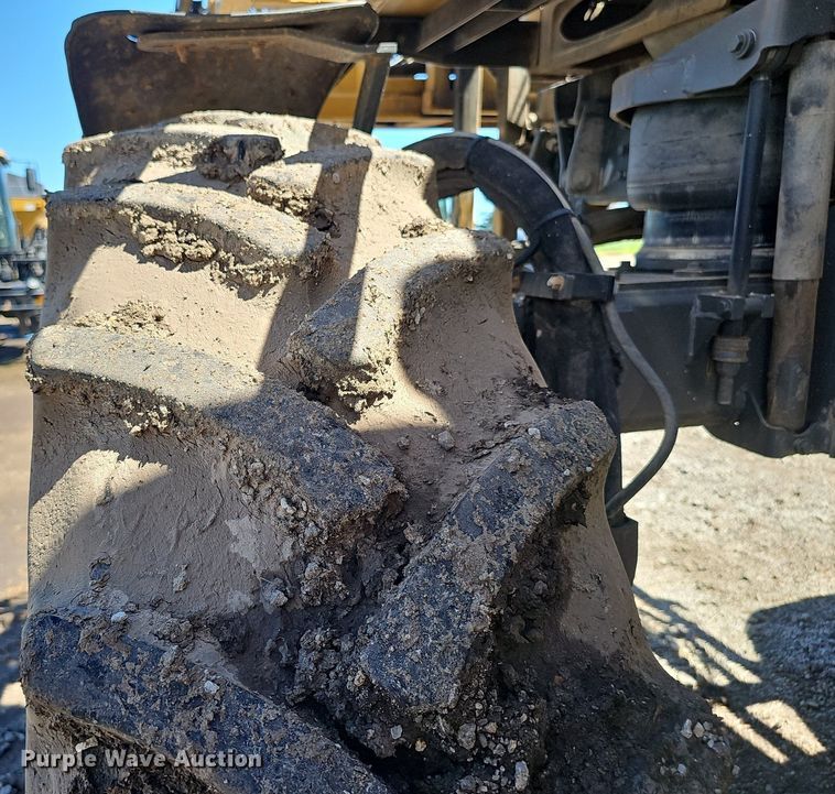 image for item DP6457 2012 RoGator RG900 sprayer