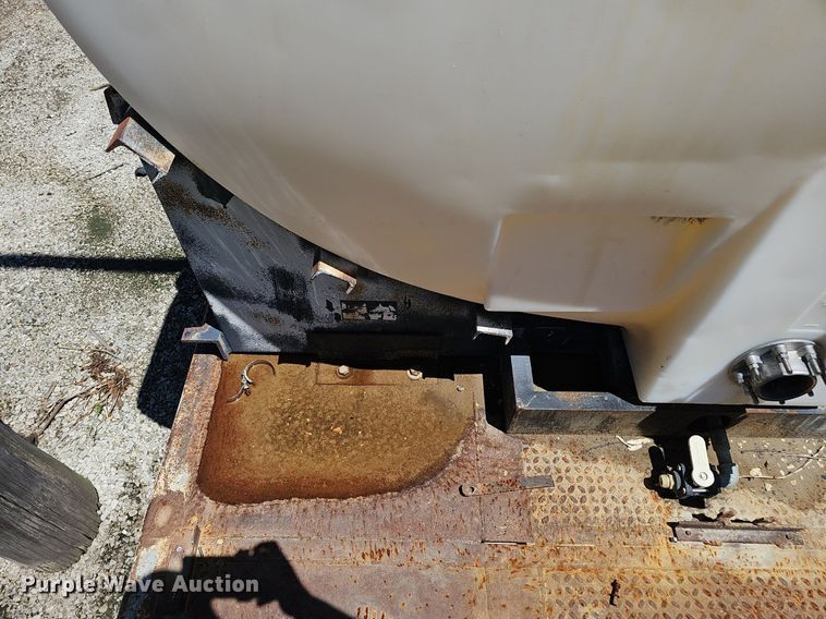 image for item DP6458 1989 Ford LT9000 flatbed truck