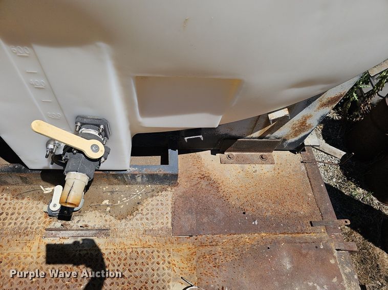 image for item DP6458 1989 Ford LT9000 flatbed truck