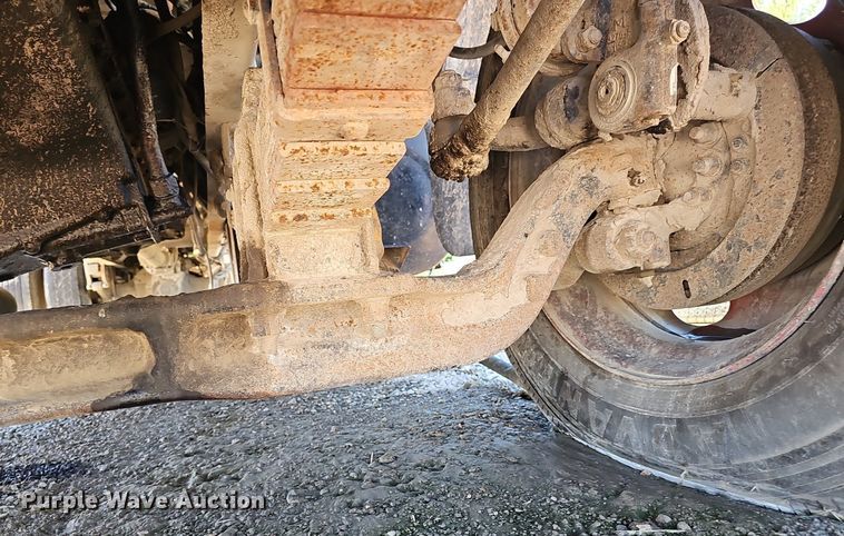 image for item DP6458 1989 Ford LT9000 flatbed truck