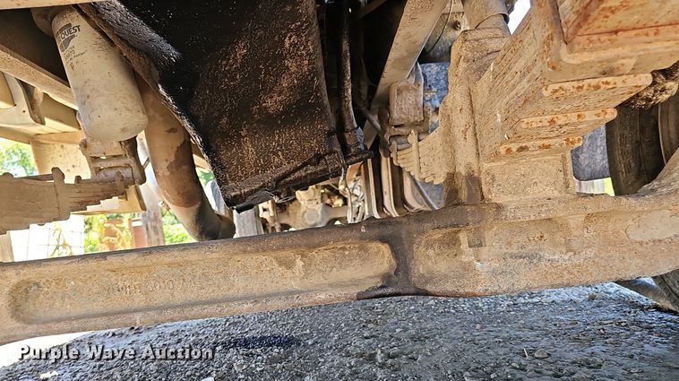 image for item DP6458 1989 Ford LT9000 flatbed truck