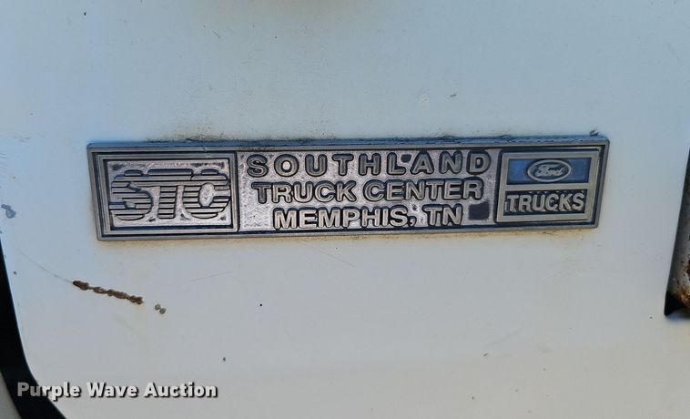 image for item DP6458 1989 Ford LT9000 flatbed truck