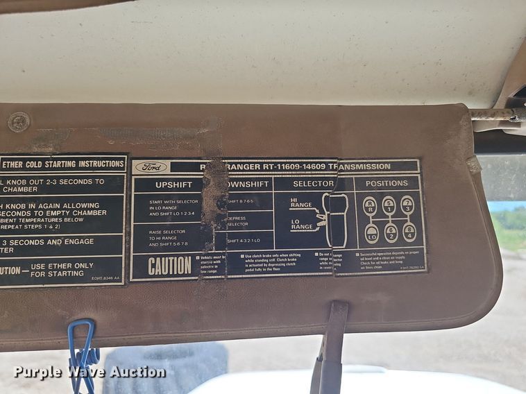 image for item DP6458 1989 Ford LT9000 flatbed truck