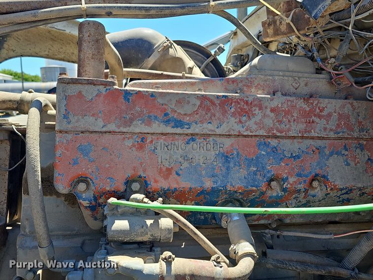 image for item DP6458 1989 Ford LT9000 flatbed truck