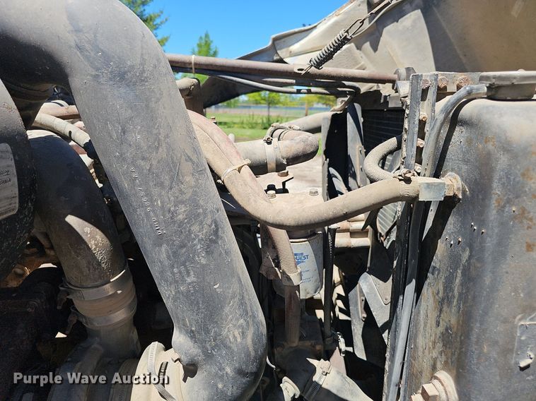 image for item DP6458 1989 Ford LT9000 flatbed truck