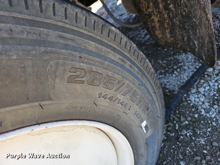 image for item DP6458 1989 Ford LT9000 flatbed truck