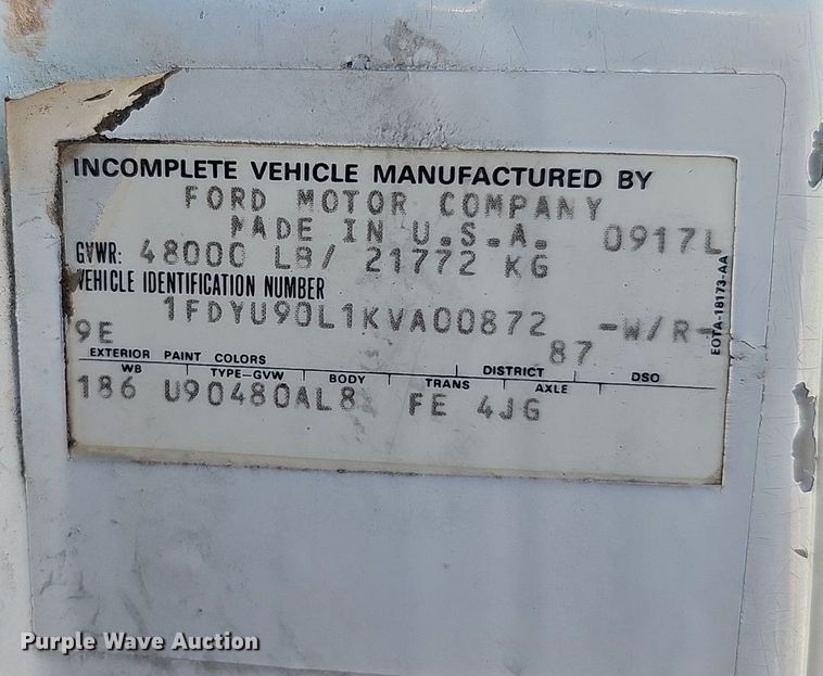 image for item DP6458 1989 Ford LT9000 flatbed truck