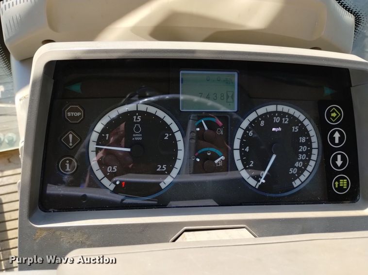 image for item DQ6121 2014 John Deere 6150M MFWD tractor