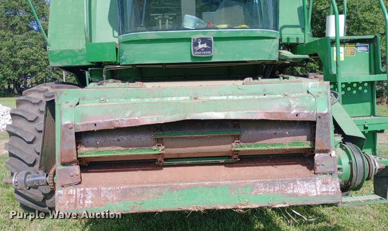 image for item DQ7138 1990 John Deere 9600 combine