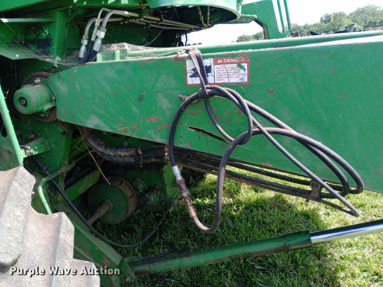 image for item DQ7138 1990 John Deere 9600 combine