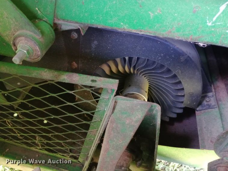 image for item DQ7138 1990 John Deere 9600 combine