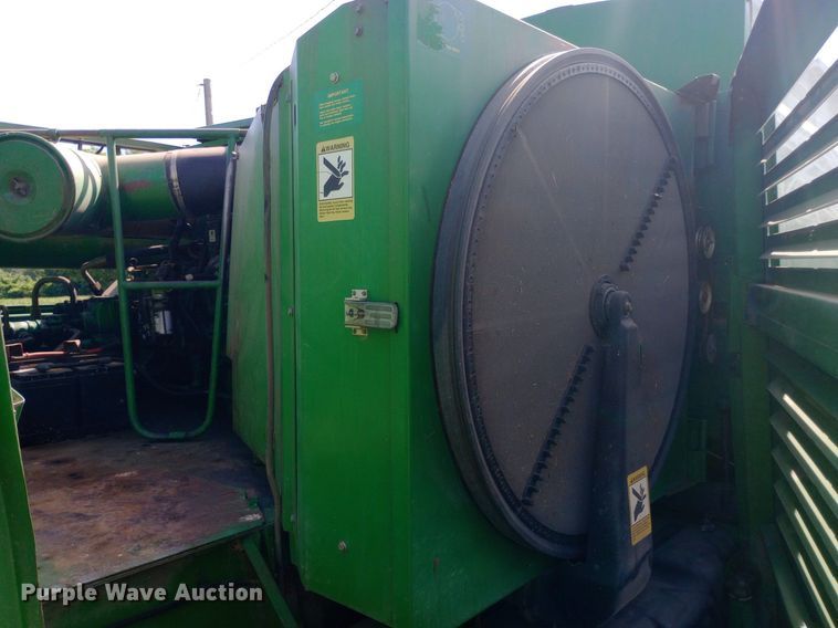 image for item DQ7138 1990 John Deere 9600 combine