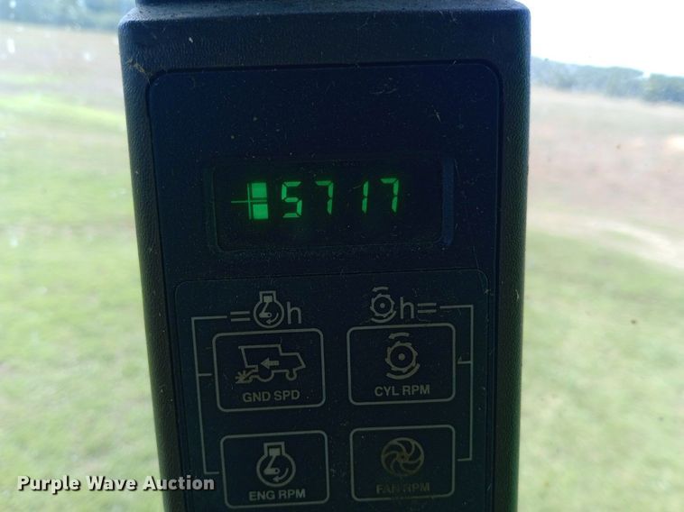 image for item DQ7138 1990 John Deere 9600 combine