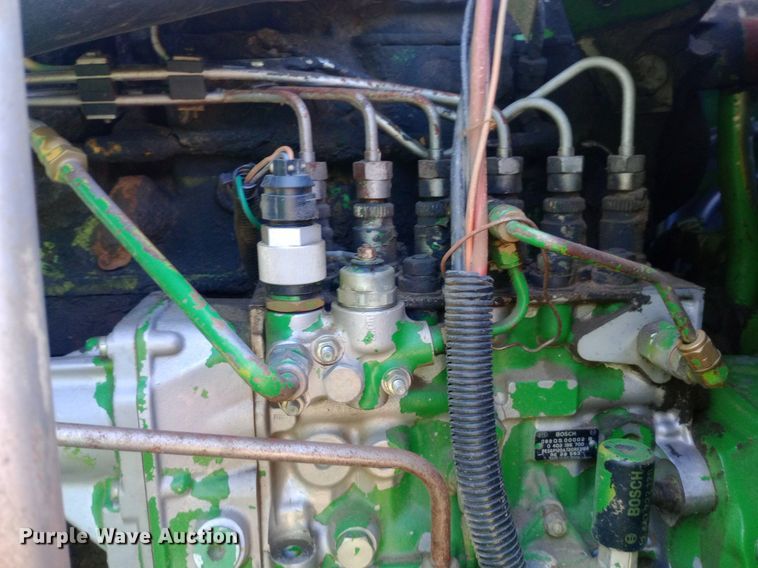 image for item DQ7138 1990 John Deere 9600 combine