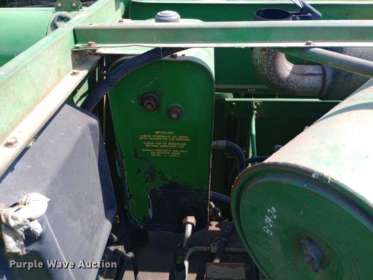 image for item DQ7138 1990 John Deere 9600 combine