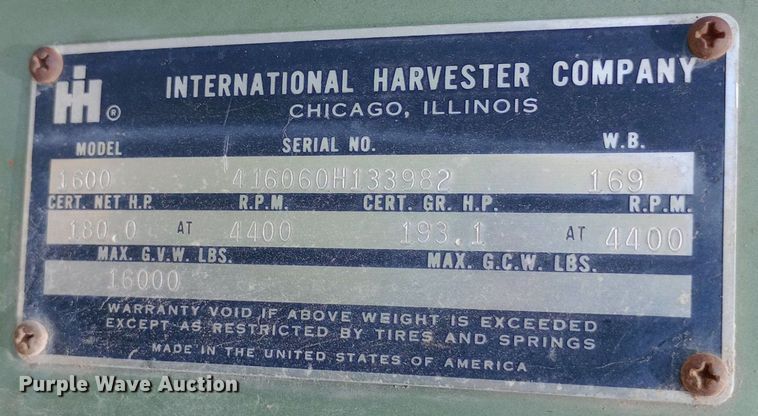 image for item DQ7144 1971 International  1600 grain truck