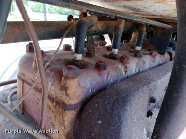 image for item DQ7181 1947 Ford 2N tractor