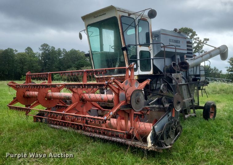 image for item DR4818 Allis-Chalmers Cleaner K combine