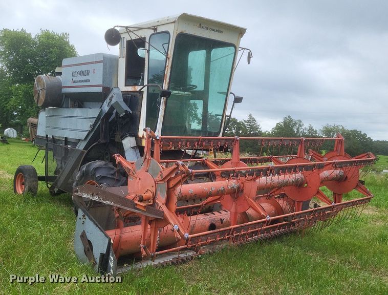 image for item DR4818 Allis-Chalmers Cleaner K combine