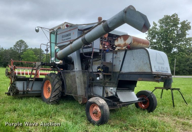 image for item DR4818 Allis-Chalmers Cleaner K combine