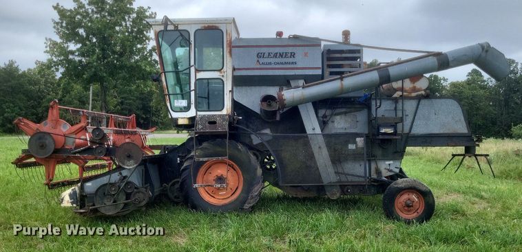 image for item DR4818 Allis-Chalmers Cleaner K combine