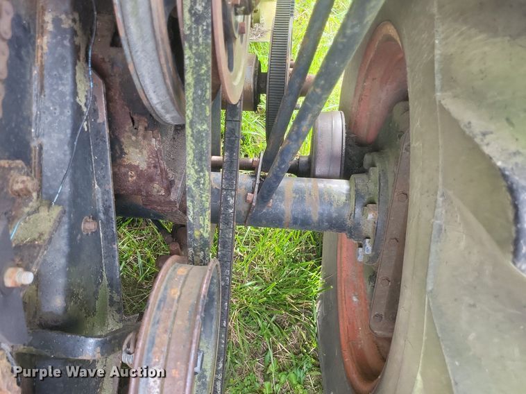 image for item DR4818 Allis-Chalmers Cleaner K combine