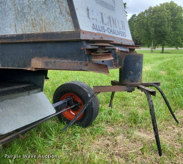 image for item DR4818 Allis-Chalmers Cleaner K combine