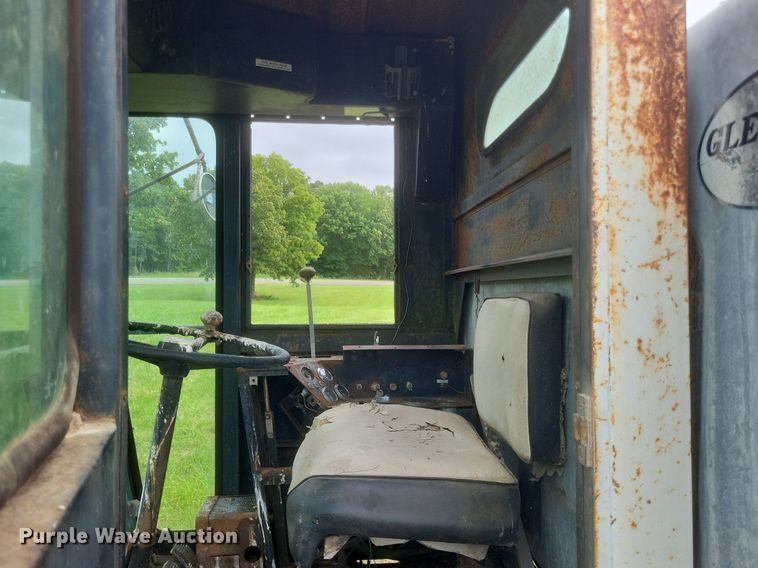 image for item DR4818 Allis-Chalmers Cleaner K combine