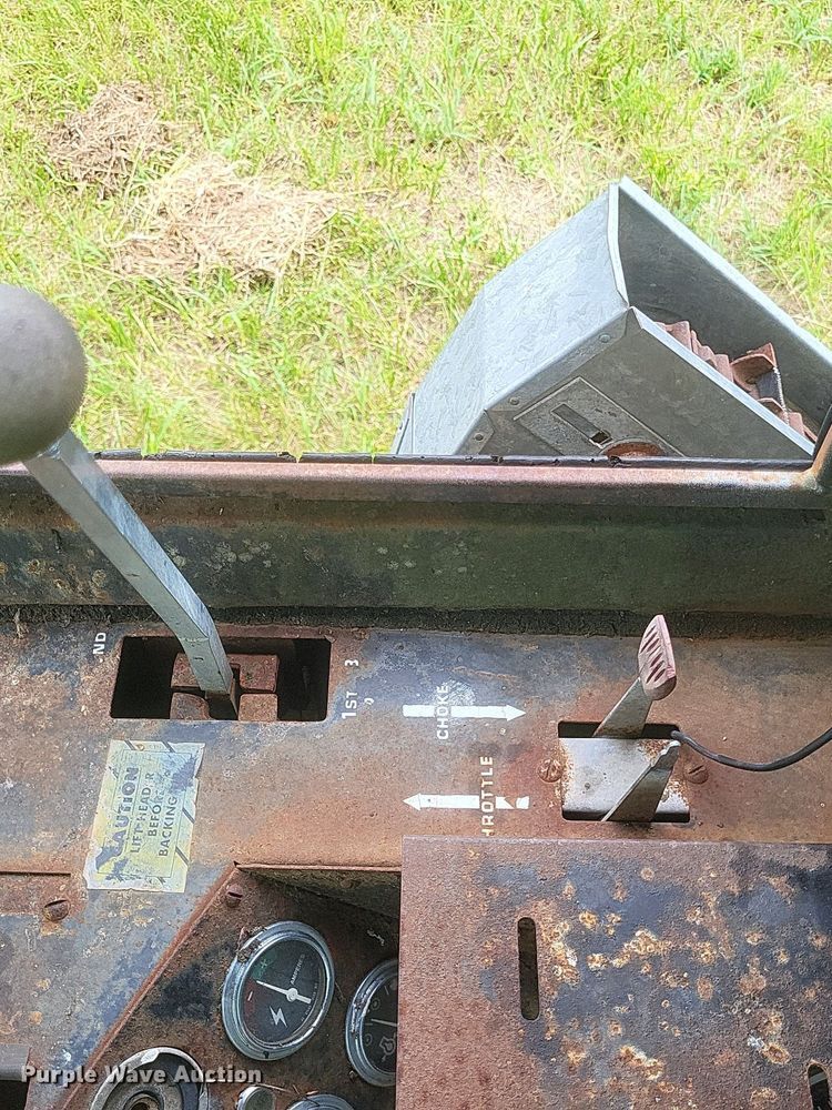 image for item DR4818 Allis-Chalmers Cleaner K combine