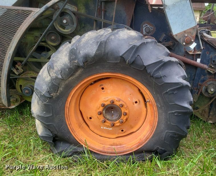 image for item DR4818 Allis-Chalmers Cleaner K combine