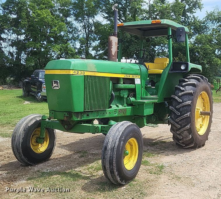 image for item DR4833 1974 John Deere  4230 tractor