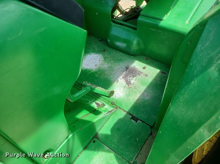 image for item DR4833 1974 John Deere  4230 tractor