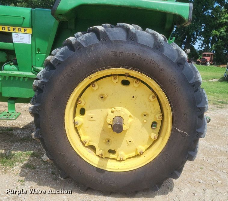 image for item DR4833 1974 John Deere  4230 tractor