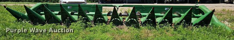image for item DR8637 2009 John Deere 612C corn head
