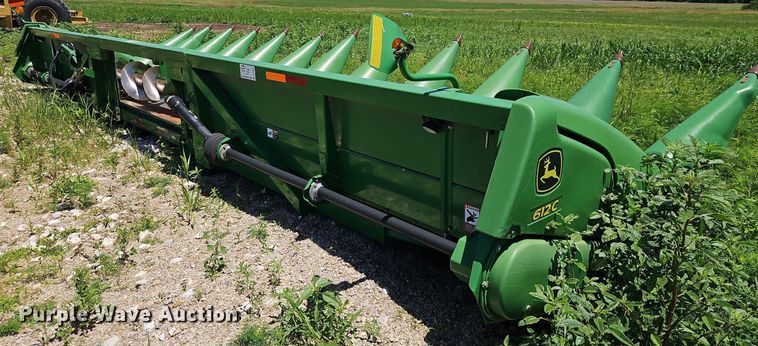 image for item DR8637 2009 John Deere 612C corn head