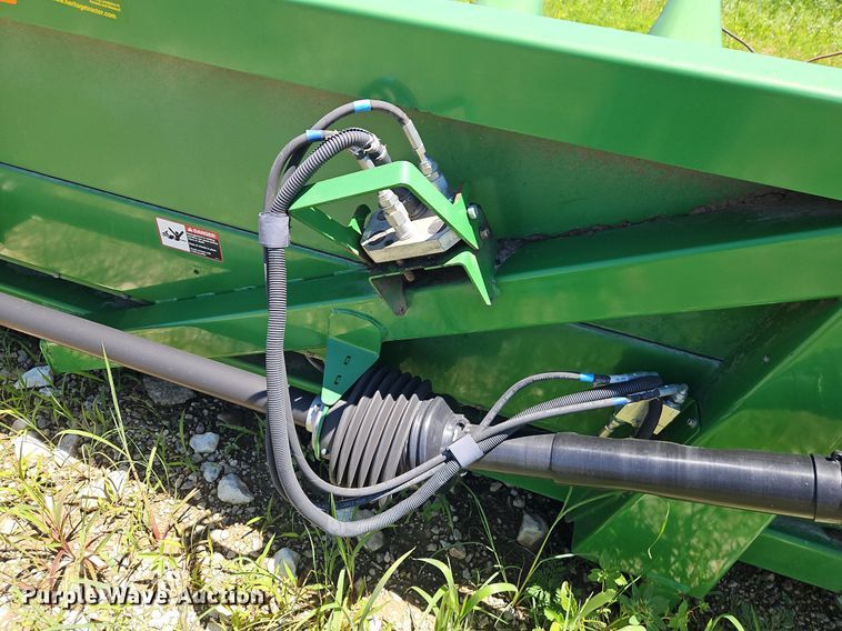 image for item DR8637 2009 John Deere 612C corn head