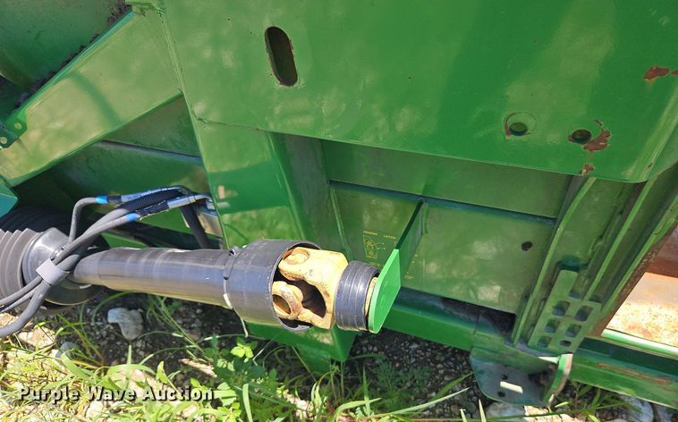 image for item DR8637 2009 John Deere 612C corn head