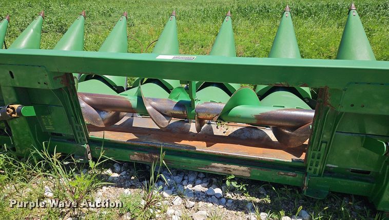 image for item DR8637 2009 John Deere 612C corn head