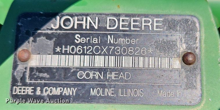 image for item DR8637 2009 John Deere 612C corn head